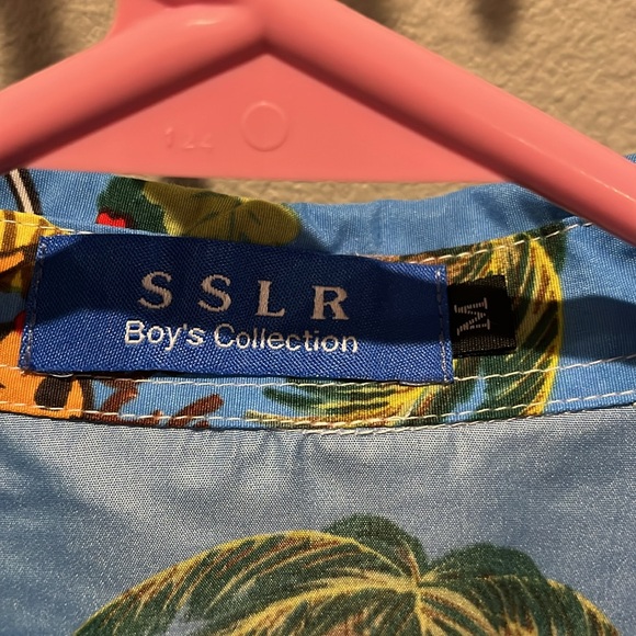 SSLR Collection Hawaiian Santa and Reindeer button up shirt. Boys size Medium. - Picture 3 of 4